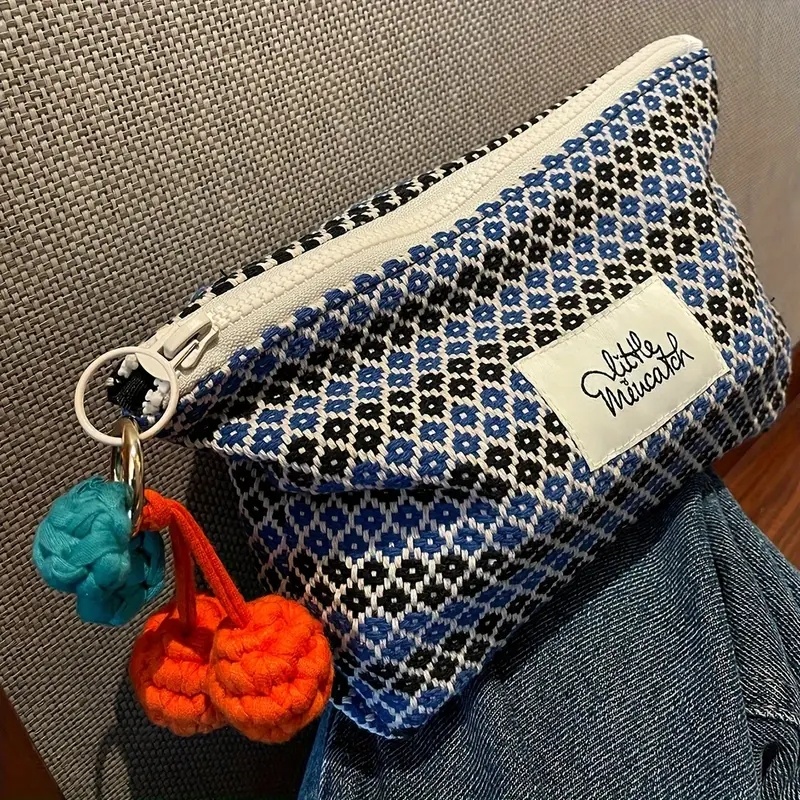 Beauty Makeup Tool Collection - Yizhilan Cosmetic Bag, Retro Handmade Woolen