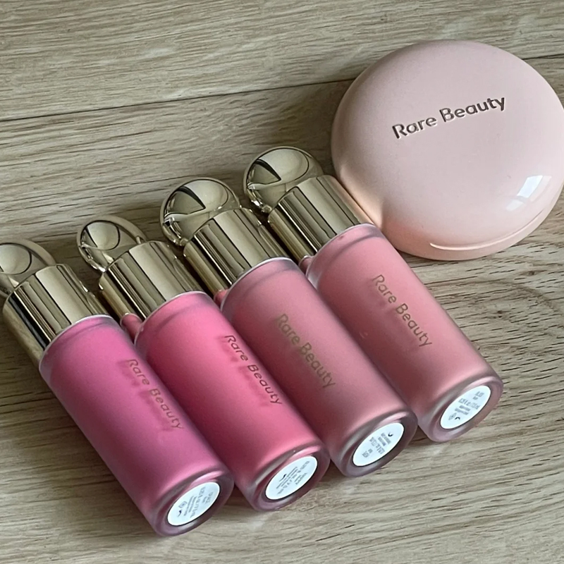 Rare Beauty Bliss Believe Happ - Rare Beauty Makeup Highlighter recension och pris