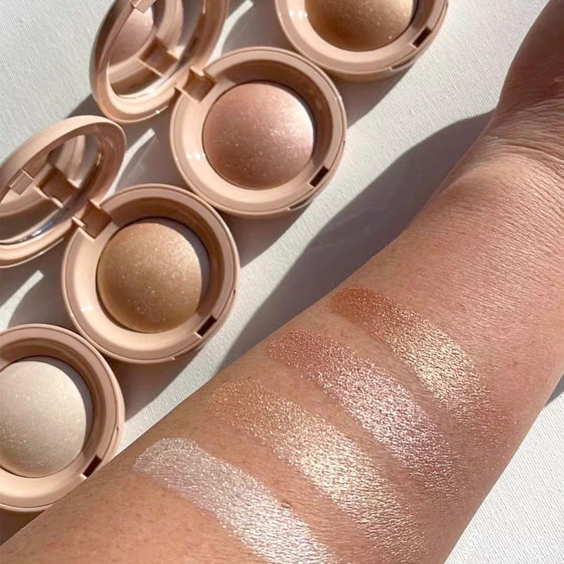 Rare Beauty Pinch Luminous Pow - Rare Beauty Makeup Highlighter recension och pris