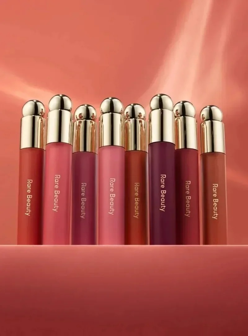 Rare Beauty New Smooth Liquid  - Rare Beauty Makeup Kit recension och pris