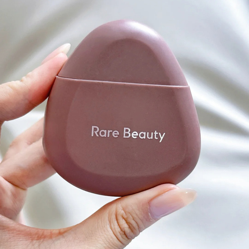 Hot Rare Beauty Comfort Niacin - Rare Beauty Makeup Kit recension och pris